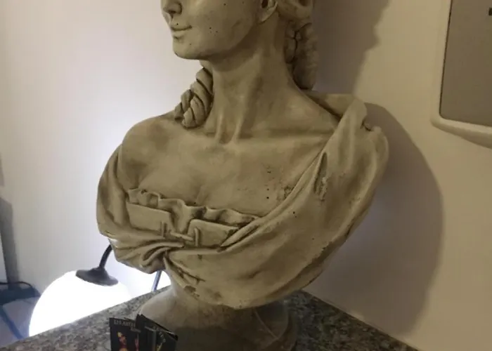 Konukevi Les Artes Roma